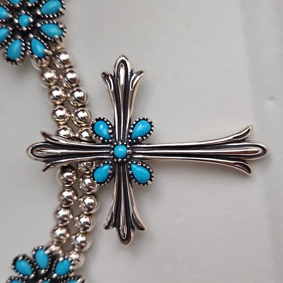 American West Sleeping Beauty Turquoise Necklace and Pendant - Picture 2 of 7